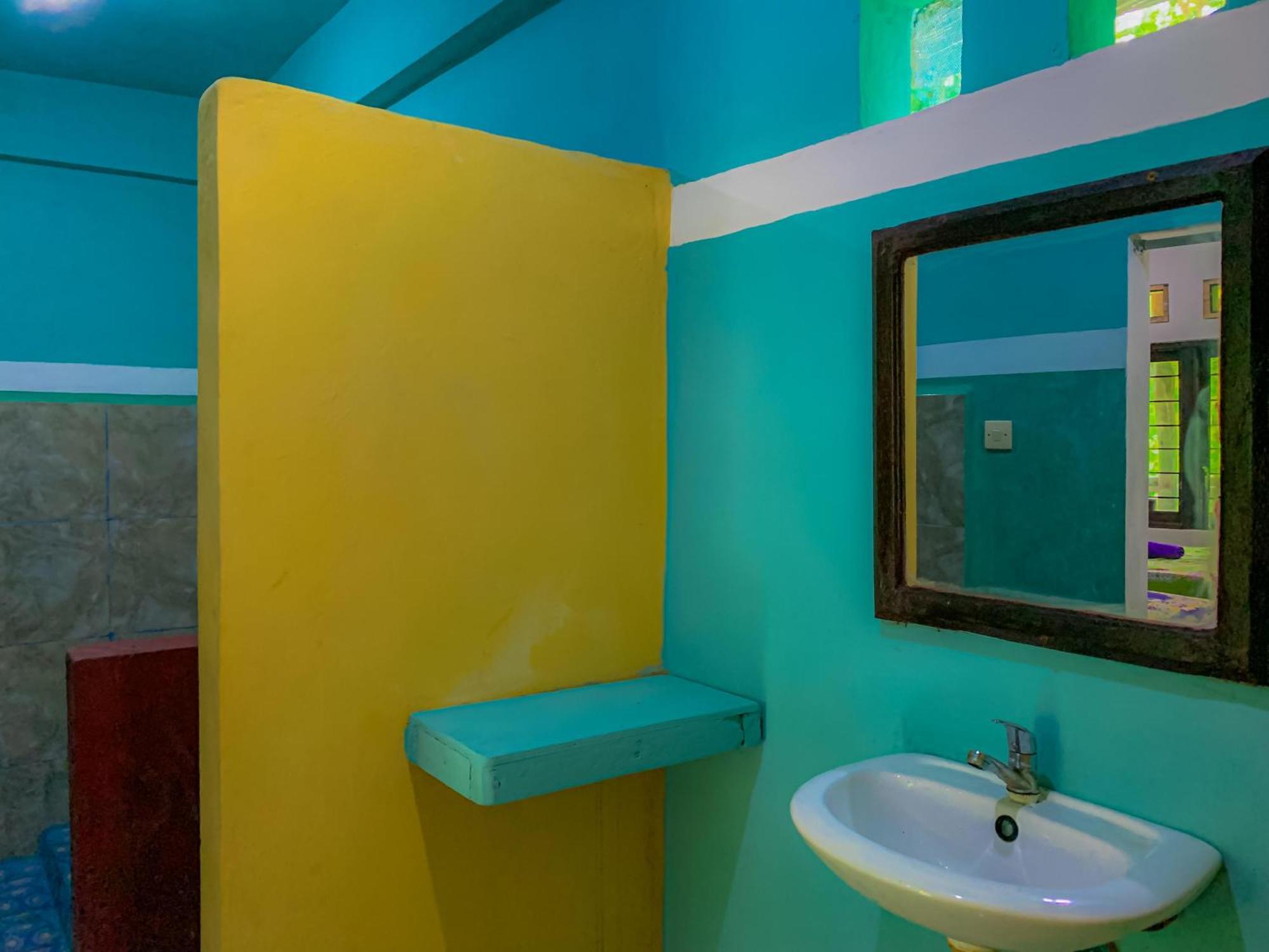 Breeze Hostel Kuta  Экстерьер фото